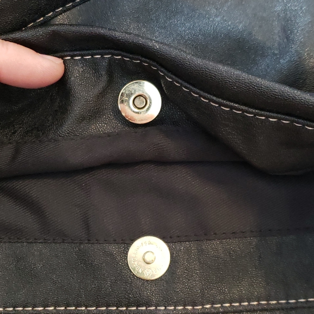 Handbag - Picture 6 of 9